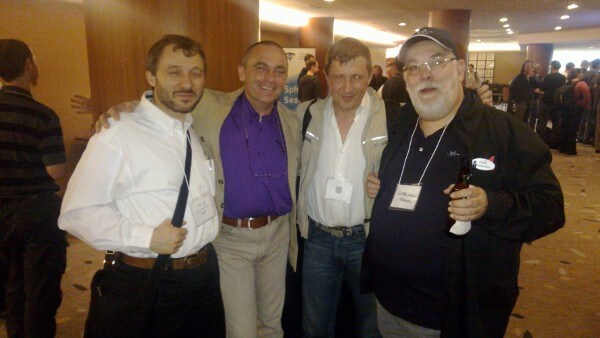 4 italian MySQLrs hugging